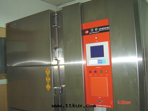 冷(lěng)热(rè)沖擊試验(yàn)機(jī)